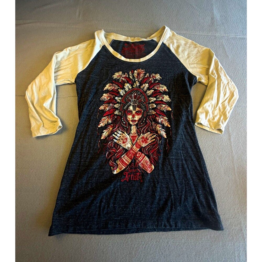 Secret Artist Collective Derrick Castle women’s Gray White Raglan 3/4 Tee L
